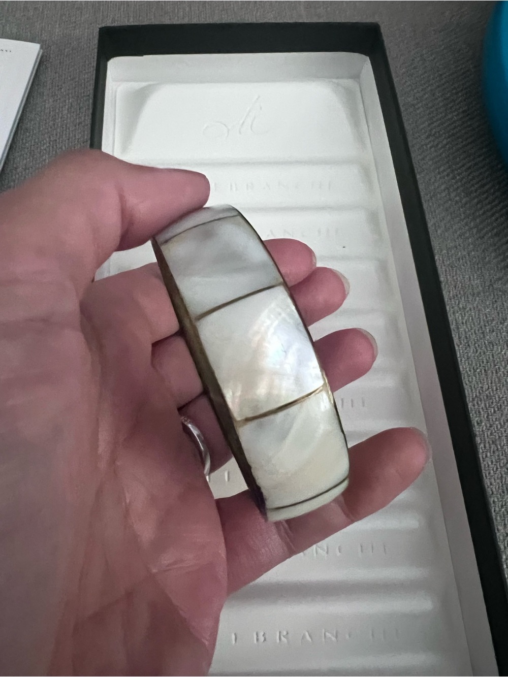 Vintage Mother of Pearl Inlay Bangle Bracelet Gold Tone White Iridescent